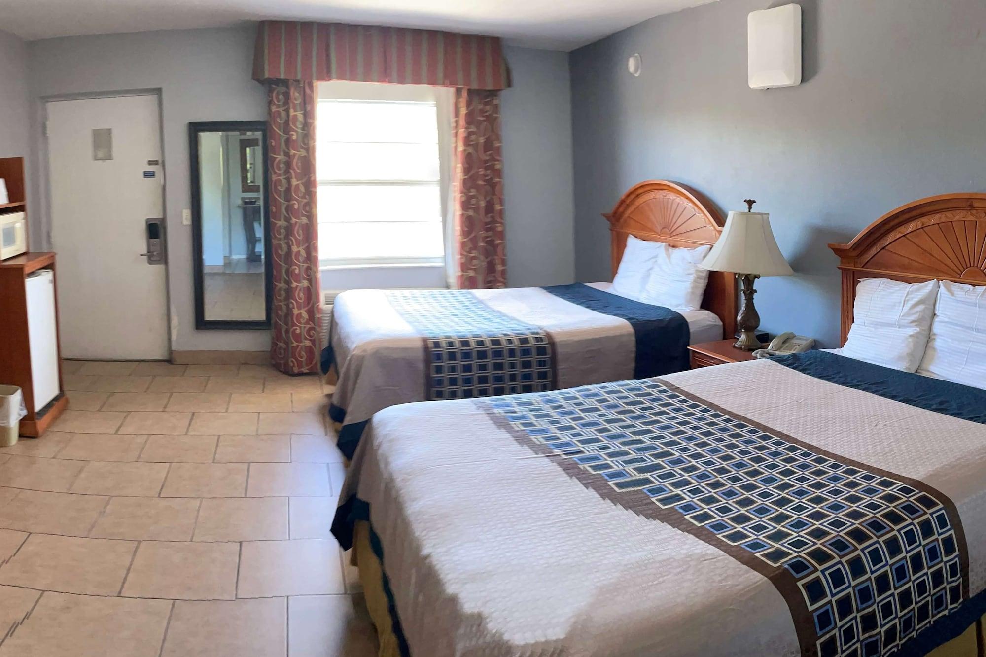 Travelodge By Wyndham Venice Venice Gardens Extérieur photo