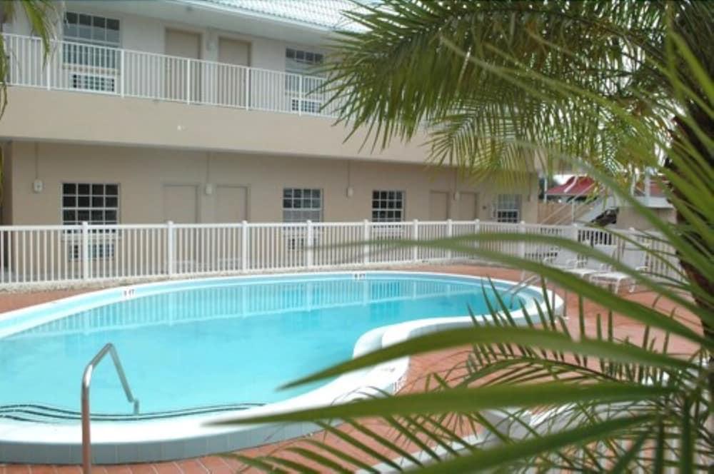 Travelodge By Wyndham Venice Venice Gardens Extérieur photo