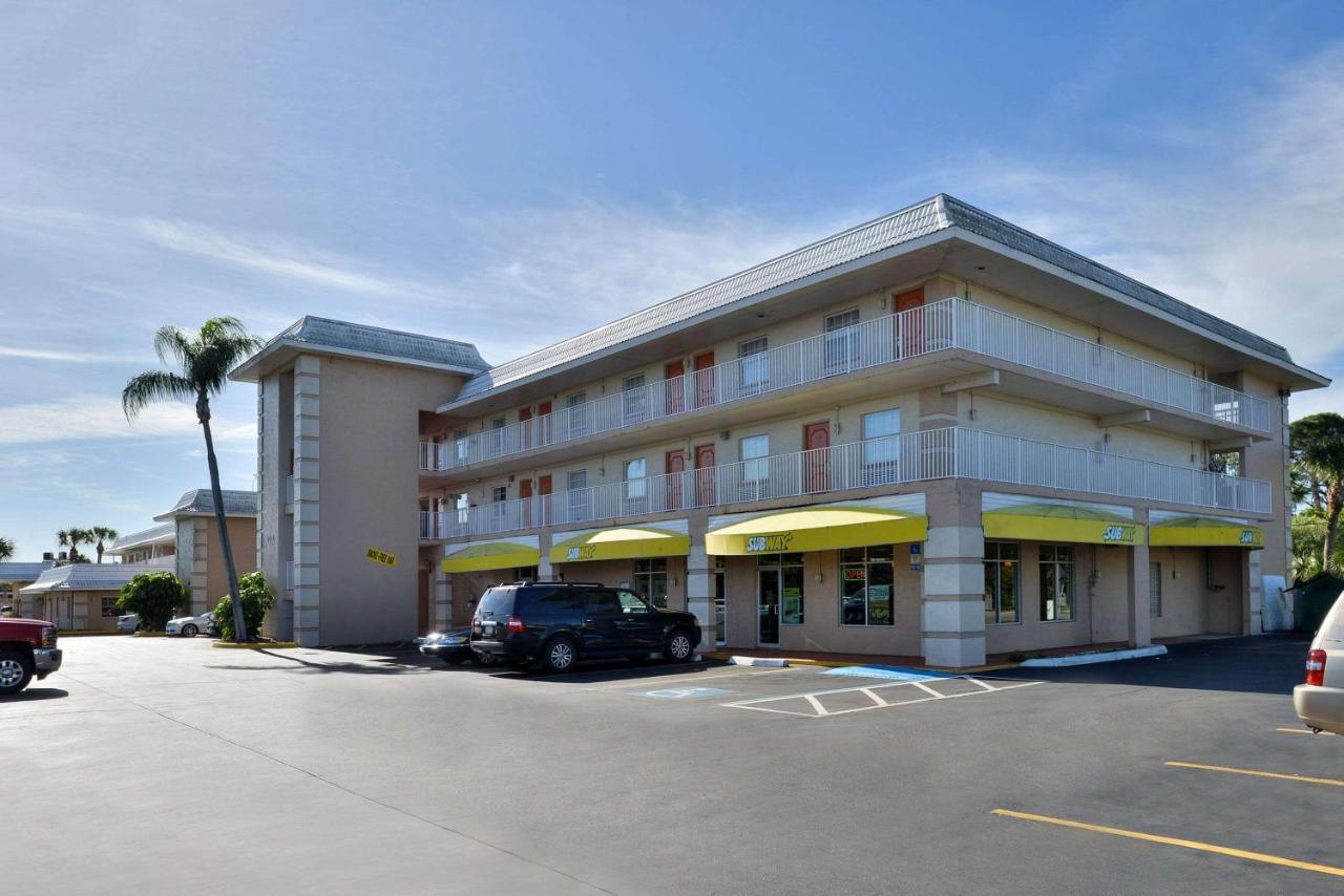 Travelodge By Wyndham Venice Venice Gardens Extérieur photo
